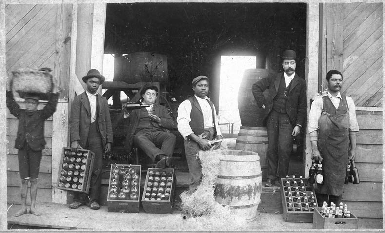Fig24_Brewery%27sInterracialWorkforce_BW.tif