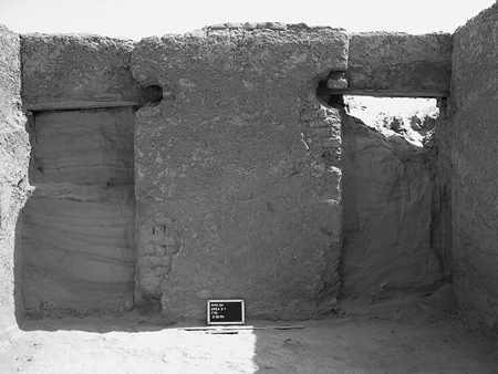 Figure 1.7. Ruins of Serenos’s house Room 2, with detail of the recesses above the doors leading to R6 and R7.